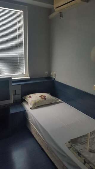 Отель Snejanka Family Hotel София Двухместный номер с 2 отдельными кроватями-9