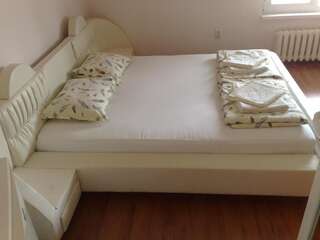 Отель Snejanka Family Hotel София Четырехместный номер-3